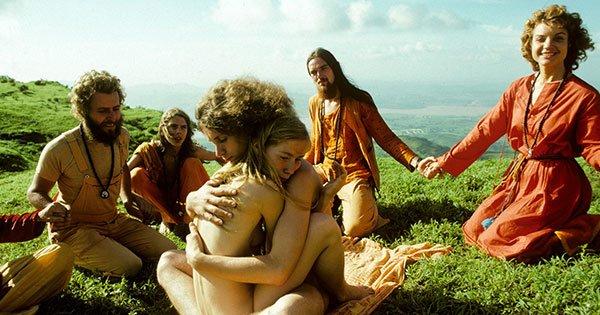 10 Shocking Things That Were Allegedly Happening Inside Osho’s Infamous ‘Sex Cult’ In The 80s