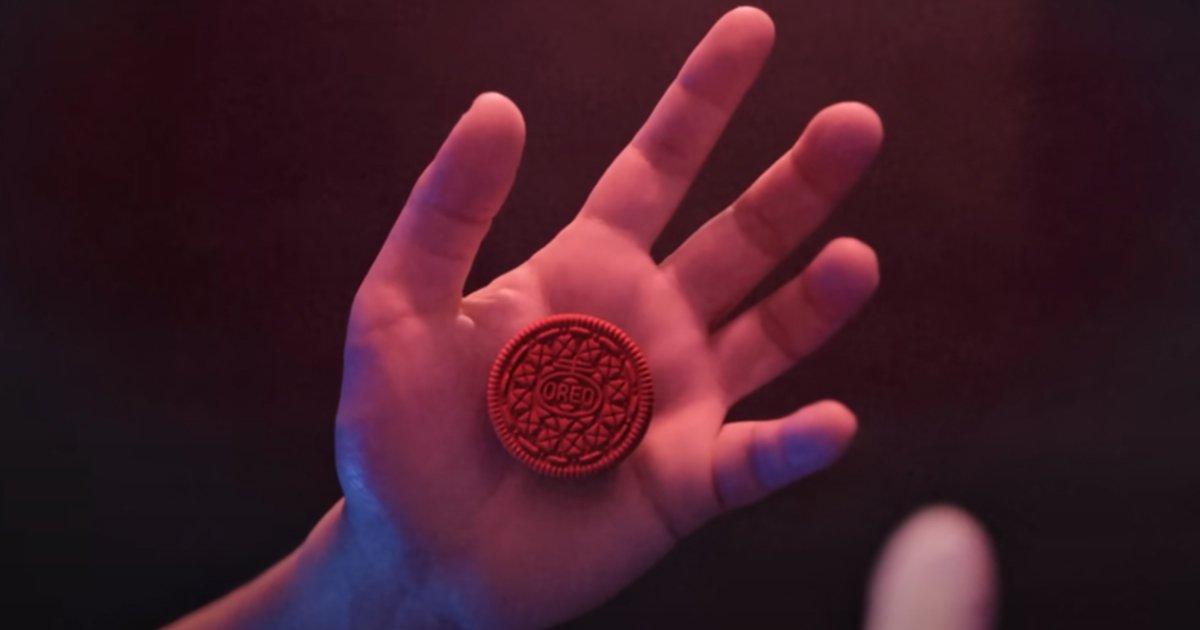 This Video Just Plunged Us Into The New Upside Down Where All Our Oreos Are Turning Red
