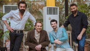 Veteran Actor Dharmendra Discharged from Hospital, to Recover at Home, Confirms His Team